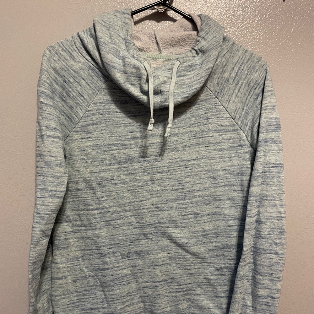 Long sleeve hoodie!!